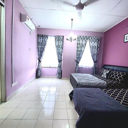 E&A Homestay Klia/ Sepang/ Nilai Eksteriør bilde