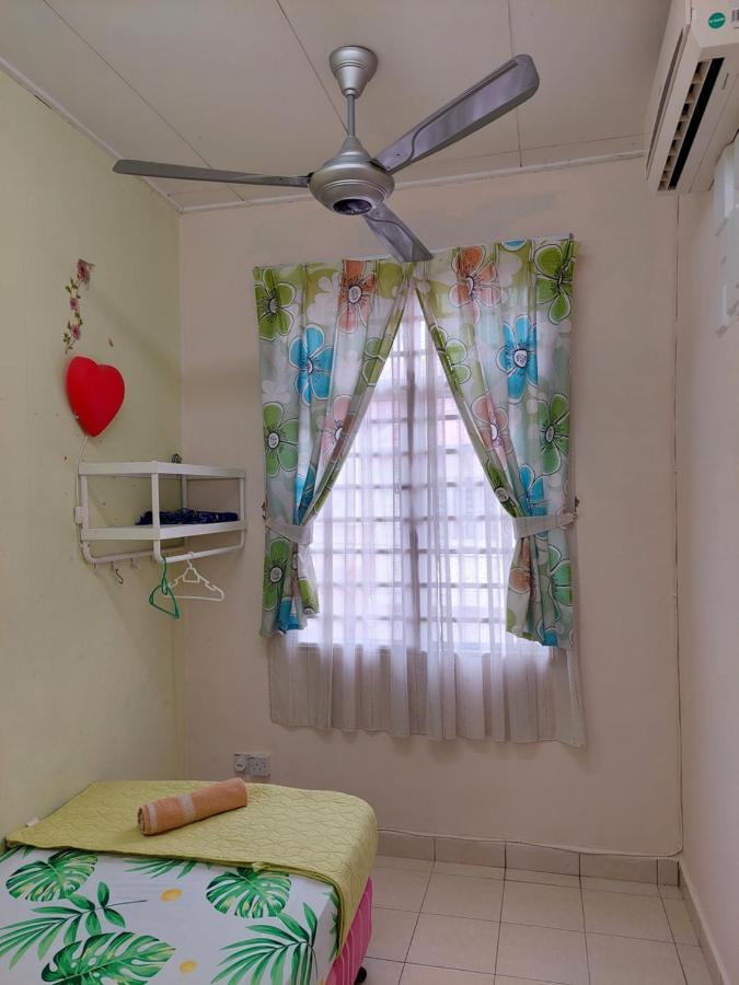 E&A Homestay Klia/ Sepang/ Nilai Eksteriør bilde