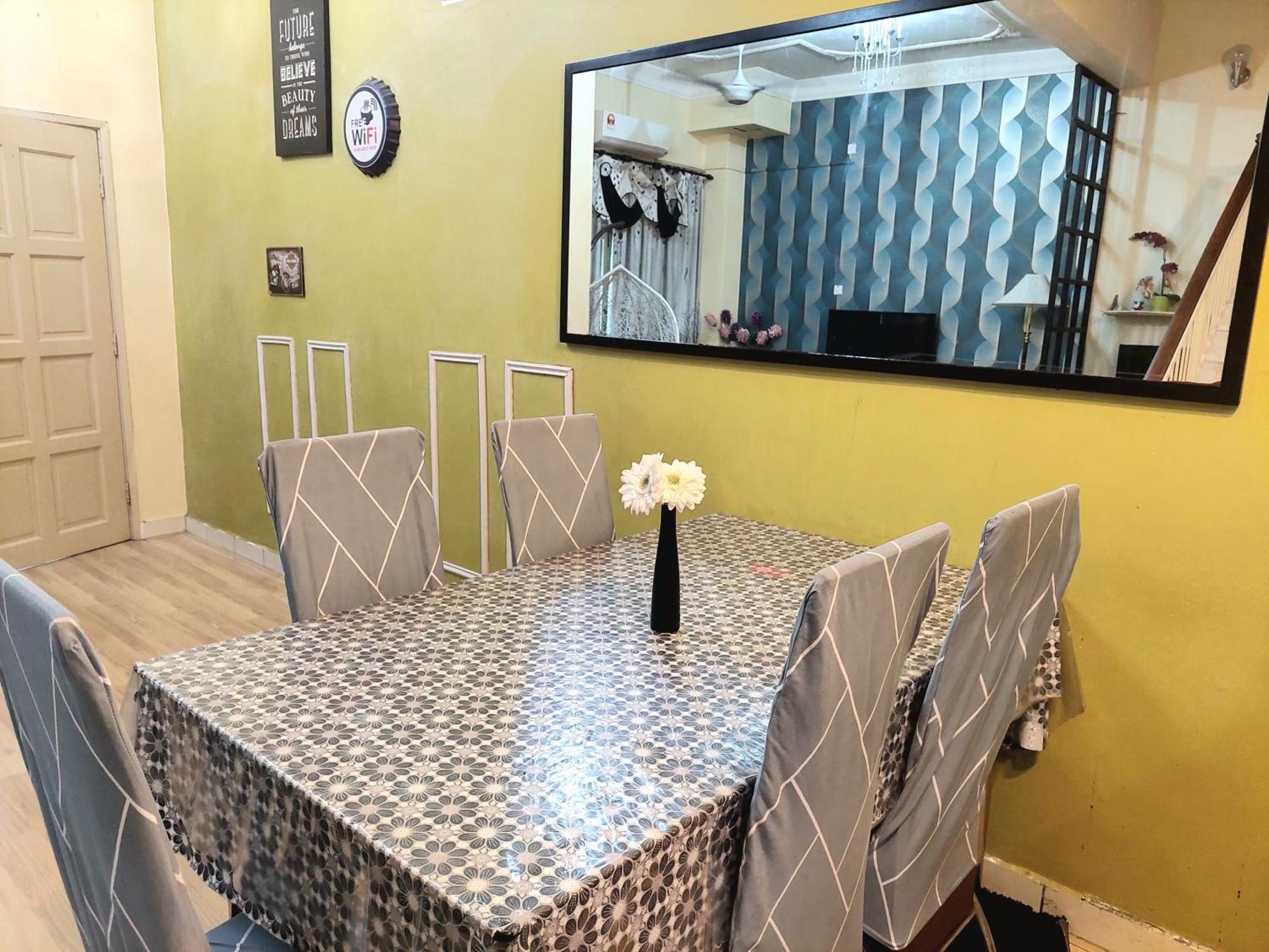 E&A Homestay Klia/ Sepang/ Nilai Eksteriør bilde