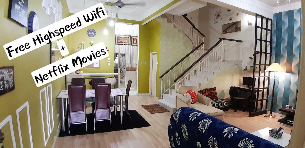 E&A Homestay Klia/ Sepang/ Nilai Eksteriør bilde